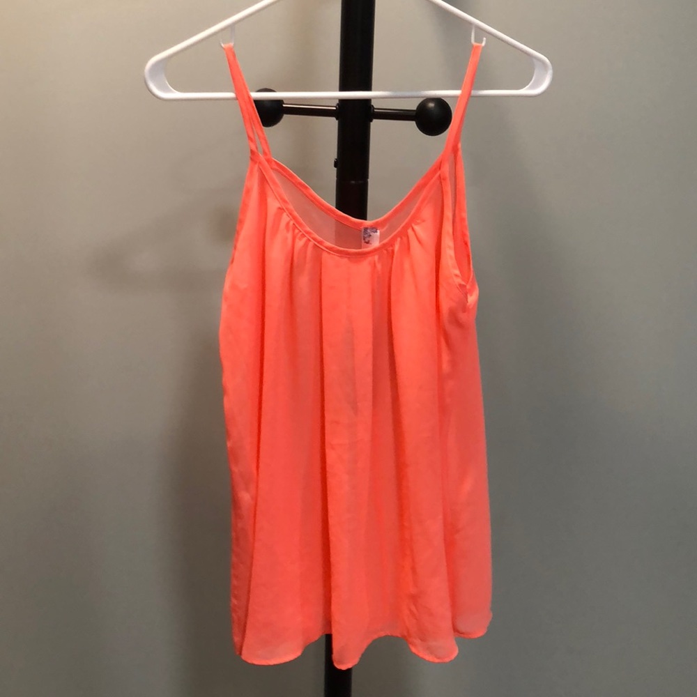 orange tank top